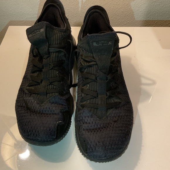 Nike LeBron 16 low triple black Men\'s  Athletic Shoes 10 main image 4